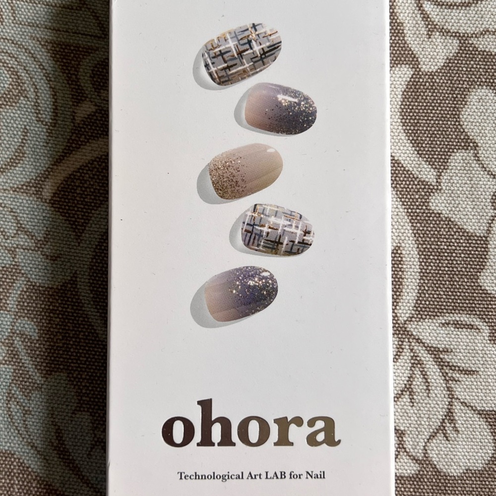 Ohora Semi Cured Gel Set with Neutral and Glitter Accents